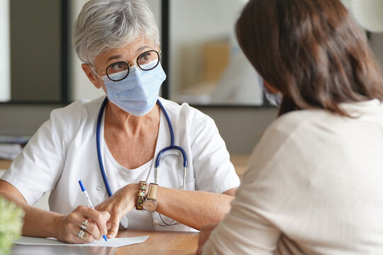 Optimal Healthcare Network Solutions: Affordable Online Medical Courses and Professional Consultation Services